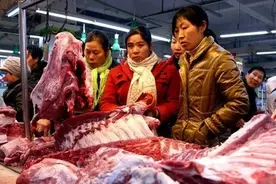 全国多地菜价上涨，菜比肉贵，菠菜高达17元，这又是什么情况？图片