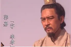 郭嘉跟随曹操11年，官渡之战先打刘备，再攻袁绍，并料定孙策遇刺图片