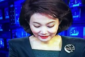 新闻主播：上半身穿得有多正经，裤子穿得就有多“不正经”图片