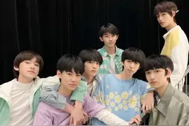 时代少年团双人舞台公演，丁程鑫贺峻霖舞技比拼，网友：太难抉择图片