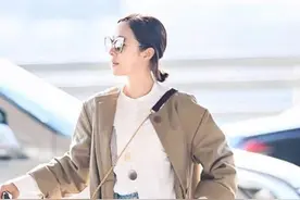 满大街的“阔腿裤”，秋冬学会这么穿，回头率高还时髦高级，爱了图片