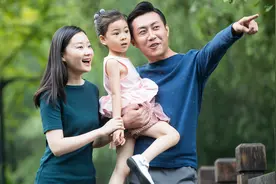 亲子教育，为啥爸爸比妈妈更重要？和孩子成长的需要密不可分图片