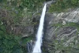 大雨过后的庐山瀑布，醉美了李白，也醉晕了庐山人图片