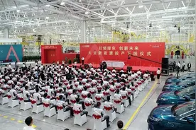 连市长看了都想换，大运集团从摩托车改行卖新能源汽车图片