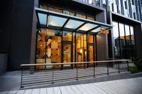 亚马逊将一栋写字楼改造成无家可归者的收容所图片