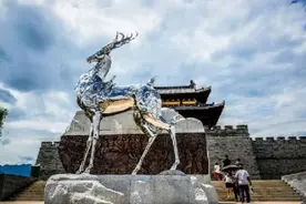 《白鹿原》：陈忠实是写实派，为何要用有神话意识的“白鹿”意象图片