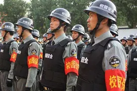 中小学保安人员不能仅仅是“看大门的”，应成为师生安全的守护神图片