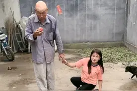 坚强的妈妈王保英：坚强是我的臂膀，我一定会迎来清晨的曙光。图片