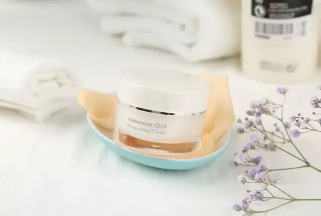 鍖荤敓鐪间腑鐨勬姢鑲ゅ搧浣跨敤椤哄簭