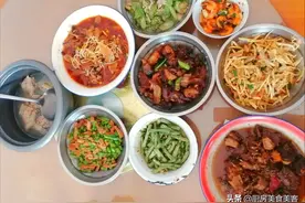 假期5个人的午餐，全是家常菜，吃的满足。网友：不错，家的味道图片