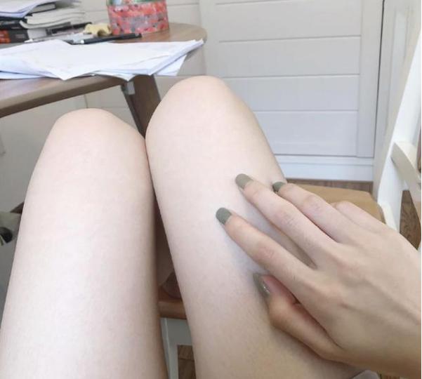 屈臣氏身体乳能摸手吗