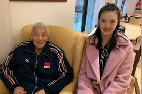 一代排球宗师与世长辞！曾是郎平恩师的室友，张常宁晒合照悼念图片
