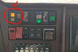 海口2122辆公交车安装“一键玻璃爆破”按钮！遇紧急情况便于车上人员逃生图片