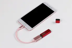 手机上的视频照片，怎样存到U盘或移动硬盘里？原来方法这么简单图片