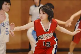 第二个酒井法子？两手好牌被打烂，泽尻英龙华的堕落记图片