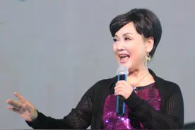 歌坛常青树李谷一：我以坚强怀念天堂里的丈夫图片