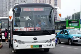 广西汽车6米长头中巴亮相，2020年第5批新能源客车推荐目录解析图片