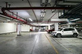 买房的时候要不要把车位一起买了？物业经理的3点分析，非常实用图片