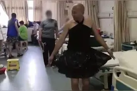 胃癌晚期仍坚持病房内跳舞拍视频，他说：看到他们开心的笑，什么都值了图片