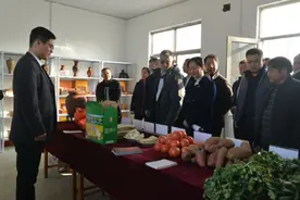 “进了这个村，就是村里人”图片