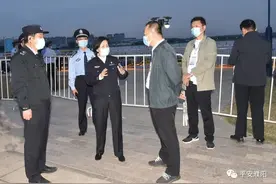 王延青副市长现场指导龙湖音乐喷泉大型活动安保工作图片