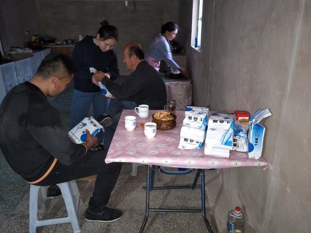 国外养羊新方法，雌性改雄性长得快