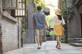 “我可以单身，但我的CP必须结婚”：年轻人为何这么想？图片