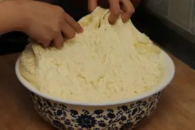 冬天发面时，别只会放酵母，记住3个诀窍，馒头又软又好吃图片