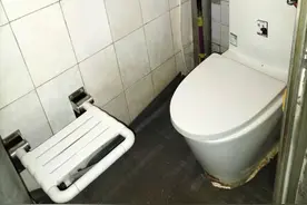 乌鲁木齐：适老改造 老人家里旧貌换新颜图片