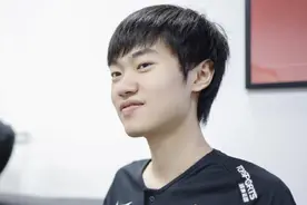 “临界事件”再升级，深夜发长文质疑Knight，网友态度不一图片