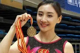 奥运冠军何雯娜崩溃痛哭，女人面对强势婆婆，如何相处才最舒服？图片