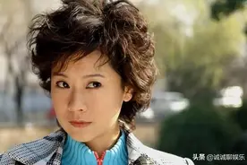 “国民媳妇”海清，家世显赫，25岁嫁给高中同学，老公身份不简单图片