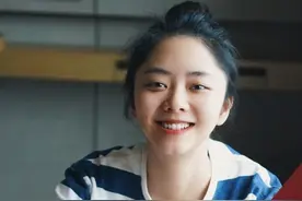 谭松韵IU都是塌鼻子，为什么不做隆鼻也好看？图片
