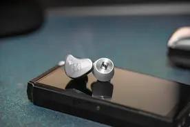 简单对比HIFIMAN TWS800和森海真无线木馒头2代图片