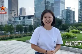 黄沙滚滚！“最美坦克女兵”刘姝杉带领女子坦克班驾驶15轻坦驰骋大漠图片