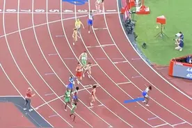 这次没重赛！美国田径先丢1金：接力站位错误，成绩取消无缘决赛图片