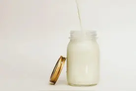 哺乳期“堵奶”了怎么办？图片