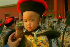 清朝最后一位皇帝，有着皇帝身份，没有皇帝命，制度枷锁下的傀儡图片