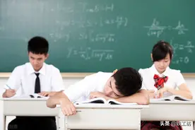 上了高中要远离3类同学，不然会被“拖下水”，学业完全荒废掉图片