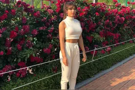 94年韩国健身美女，身高只有158cm，紧致身材，让她更出众图片