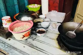 天气一冷，就想嗦沌口周公村这家炉子现煮的三鲜粉了图片