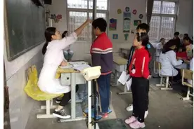 14岁男孩连续睡前喝奶2年，一年长高3厘米，这是为什么？图片