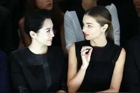 早期合影比美，范冰冰美过李嘉欣，何穗白过好莱坞超模图片