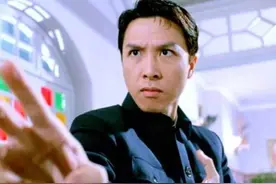 甄子丹一家四口在内地团聚！小18岁娇妻秀美腿，女儿漂亮儿子帅气图片