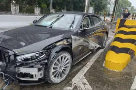 全新一代奔驰S级中国首撞，看看全新奔驰S级的安全性咋样？图片