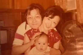 65岁王晶自曝30年前旧照，爱妻撞脸邱淑贞，网友：审美没变图片