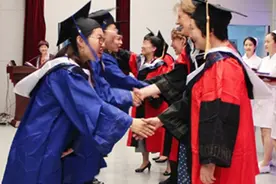 从贫困留学生的现实生活中，我理解一些清北留学生学成不归的初衷图片