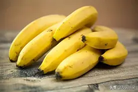 买香蕉时，如何分辨“药水香蕉”？教你3招，一眼就能看出来图片