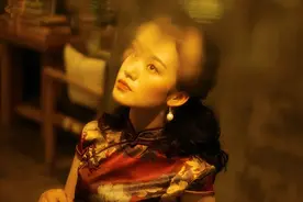 33岁剩女悲哀：大龄单身做什么都是错，连玩游戏都要被"批判"图片