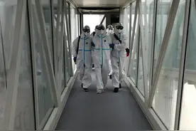 公安机关扫黑除恶“逃犯清零”行动再传捷报　一名潜逃15年的涉黑恶犯罪嫌疑人被从多米尼加遣返回国图片